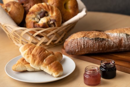 MIA'S BREADパン ミアズブレッド 朝食にあうパンとジャムのセット 惣菜パン 菓子パン 無添加パン 美味しい 朝ごはん 自家製ジャム 詰め合わせ ベーグル マフィン 奈良 なら I-129