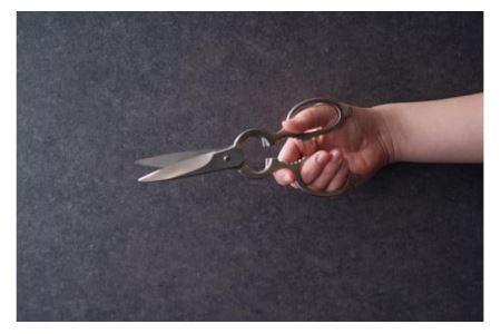 【菊一文珠四郎包永】マホガニー柄文化包丁と料理鋏セット 文化包丁 キッチンバサミ 包丁はさみセット はさみ 鋏 銘入れ ギフト キッチン用品 調理器具  奈良 F-50