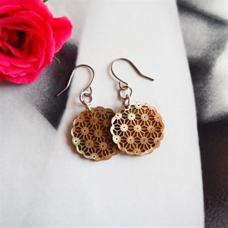茶蝶貝のレース彫刻「麻」ピアス_装飾品・工芸品 ピアス・イヤリング アクセサリー _【1237889】