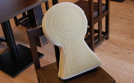 M-EF5.【ふるさと納税限定】箸墓古墳 リアル古墳クッション(ベージュ)