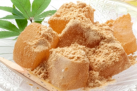 名水わらび餅 極 (きわみ) 箱入り [3153]