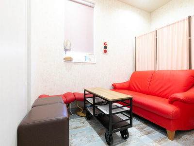 背面アロマリンパマッサージ＋ヘッド+足裏+足浴付 1回 ※女性専用 [受付22時まで]【奈良県香芝市サロンドクイーン】 [2371]