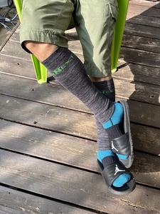 スポーツ用 RunNext レッグウォーマー グリーン レギュラー丈 / ランネクスト ランニング トレーニング 防寒 奈良県 葛城市【next035】