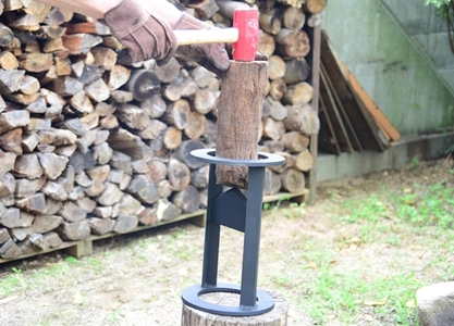 薪割り機　ウッドクラッカー(ブラック)／アウトドアグッズ　キャンプ用品　BBQ　バーベキュー　キャンパー