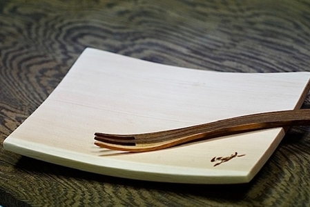 木曽檜 デザートプレート ２枚セット／津田瑞苑 木製 ひのき 食器 カトラリー フォーク 皿 奈良県 宇陀市