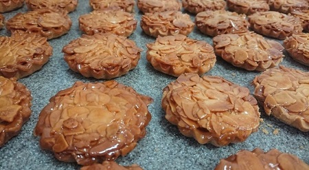 ケーキ工房菜の花 無添加 信貴山寅クッキーと焼菓子(中)