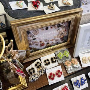 ビーズ 刺繍 ひし形 : ピアス 白 ジュエリー アクセサリー chiimade 