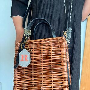 刺繍 イニシャル オリジナル レザー キーホルダー 野球 グローブ 革 JINTO