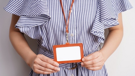 IDネーム ホルダー 栃木レザー 牛革 日本製 レザー 天然皮革 人気 実用的 ギフト:ブラウン