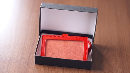 IDネーム ホルダー 栃木レザー 牛革 日本製 レザー 天然皮革 人気 実用的 ギフト:ブラウン