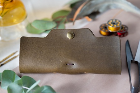 メガネケース(イタリアレザー　ネブラスカ):オリーブ