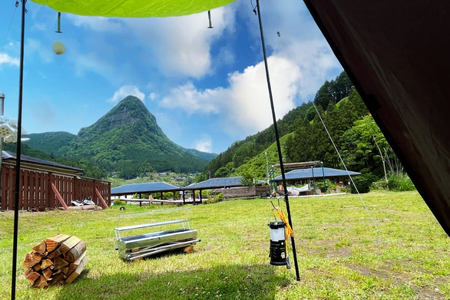 リバーサイドでキャンプ 民宿2・7テントサイト1エリアペアご利用宿泊券 /// キャンプ テントサイト ペア利用券