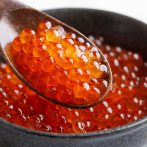 北海道オホーツク産 鮭いくら特製醤油漬け 合計300g(100g×3パック)【1354781】