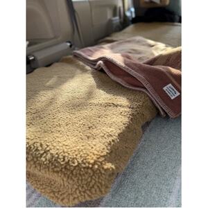 キャンプ・車中泊にアルバートン社の赤外線を吸収して発熱する難燃ボアで作るコットカバー(グレー)【1607369】