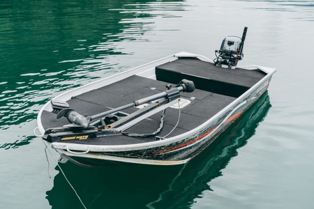 池原ダム レンタルボート【クイントレックス370 15馬力】トボト