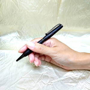 木ことばを添えて贈る木製ボールペン（ウエンジ）