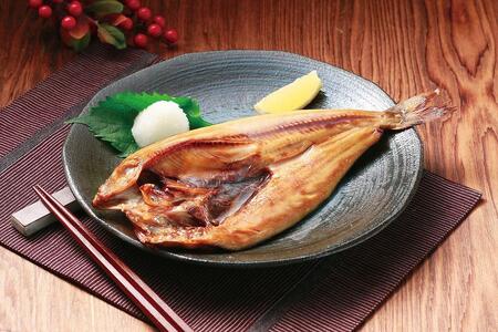 〈南高梅の梅酢使用〉 紀州備長炭干し 開き真ホッケ（大サイズ）6枚入り［MG78］