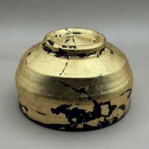 抹茶碗 漆黒 金箔貼り (マット仕上げ)［NF69］