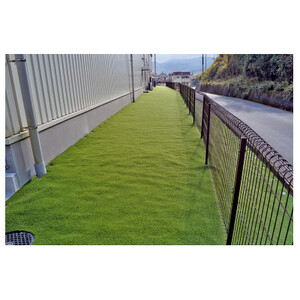 ガーデニングや庭の景観改善に使用　雑草を防ぎ草抜き作業を軽減　青々とした夏の人工芝防草シート_雑貨   _【1314927】