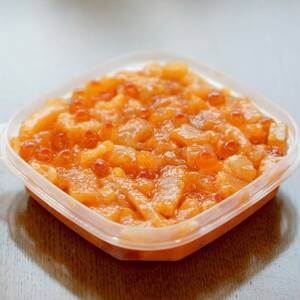 【北海道知床産】鮭いくら親子漬け 800g(100g×8)【配送不可地域：離島・沖縄県】【1697578】