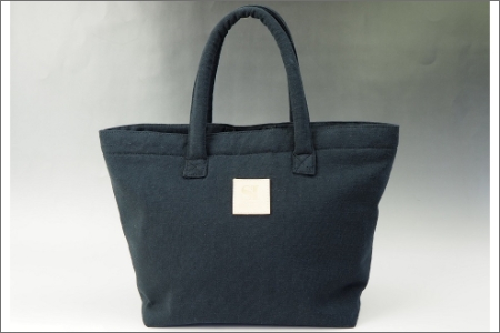 【0735-1】感動を生む吊り編みの技！度詰め天竺ニットトート　黒