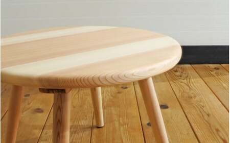 紀州スギのローテーブル / 和歌山 田辺市 龍神村 紀州杉 すぎ 木 天然木 家具 インテリア つくえ 机 勉強机 サイドテーブル 入学祝【gwo028-1】