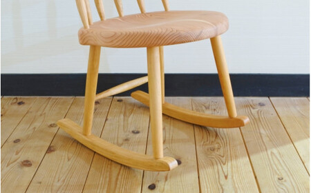 紀州スギのコシロッキングWORK / 和歌山 田辺市 龍神村 紀州杉 紀州スギ 杉の木 杉 スギ 桜 サクラ ロッキングチェア 椅子 チェア 家具【gwo012-1】