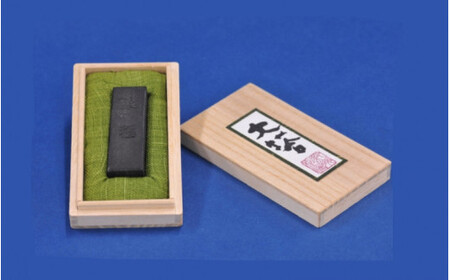 純油煙墨　大塔（小） / 田辺市 紀州松煙 紀州墨 墨 書道 書道用品 【skm010】