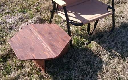 熟練の職人が作る キャンプ・バーベキューにもってこい！ コンパクト収納 持ち運びに便利 組み立て式 ソロキャンプミニテーブル【myv003】