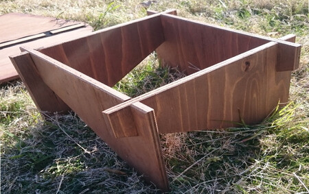 熟練の職人が作る キャンプ・バーベキューにもってこい！ コンパクト収納 持ち運びに便利 組み立て式 ソロキャンプミニテーブル【myv003】