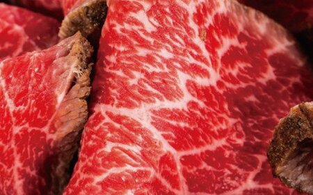 ローストビーフ 牛肉 和牛 赤身 冷凍 ブロック 国産  / 特選黒毛和牛 熊野牛 赤身ローストビーフ 約500g（250g×2パック）タレ付き 【mtf101】