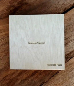 丸小皿 乱糸（マット仕上げ）赤溜［NF180］