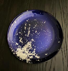 【全4回】 フラットプレートM 定期便 【 3月発送：墨桜純白 6月発送：花火マジョブルー 9月発送:紅葉漆黒 12月発送：マジョ銀箔ブルー 】【NF1】