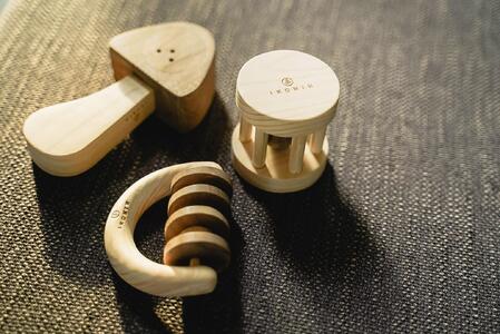 国産檜 おもちゃ IKONIH／アイコニー ガラガラシリーズ