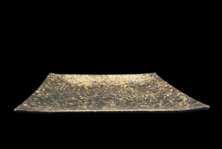 波スクエアプレート L 乱糸(マット仕上げ)漆黒［NF125］