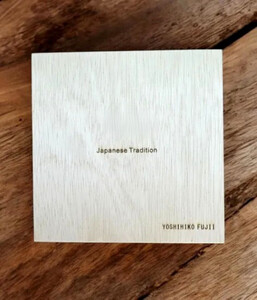 丸小皿  三日月  梨地グリーン ［NF271］