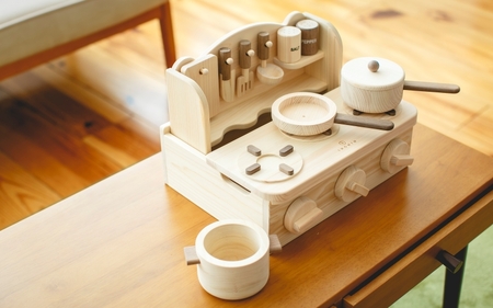 IKONIH ( アイコニー )  ミニキッチン / おもちゃ 子供 こども オモチャ 玩具 プレゼント お祝い 木 出産祝い 安全 オーガニックトイ ファーストトイ ままごど おままごと キッチン【kip001】