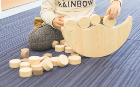 IKONIH ( アイコニー )  ジャンボなみのりバブル / おもちゃ 子供 こども オモチャ 玩具 プレゼント お祝い 木 出産祝い 安全 オーガニックトイ ファーストトイ  さいころ 積み木【kip011】