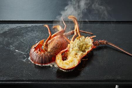 【12月末まで限定寄付額】【年内発送可】【訳あり】天然 活 伊勢海老 約2kg( 5~10尾 大きさ 不揃い )南紀黒潮イセエビ 年末年始 お正月 お届け可| 期間限定 漁師直送 海鮮 海老 とれたて 人気