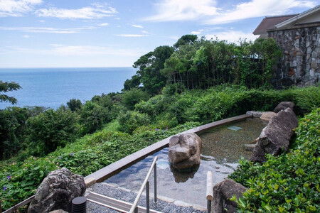 南紀勝浦温泉 宿泊割引券 3,000円相当　温泉