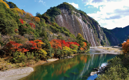 道の駅 一枚岩 monolith(モノリス) アクティビティ利用チケット 2万円分 (テント・木製サウナ＆チュービング) アクティビティ 体験 サウナ テントサウナ 川遊び 自然【mon101】