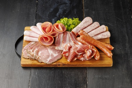 【年内発送可】〈大山ハム〉ハム・ソーセージ7種8品詰め合わせ（CN-21） 8品 7種 詰め合わせ ボンレスハム ベーコン ペッパーシンケン 生ハム ポークウインナー 辛口 ポチキウインナー 肩ロース あらびき 粗挽き お取り寄せグルメ 