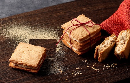 宝製菓の大風呂敷 サンドクッキー  ( お菓子 焼菓子 クッキー )