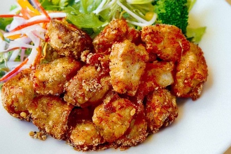 【鳥取県産 大地のハーブ鶏】 スパイスチキン 唐揚げ 500g KC232 むね肉 鶏肉 チキン