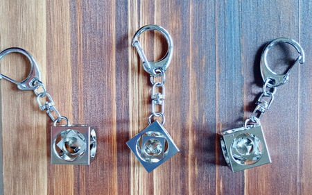 【77010】ペン立てとマジックキューブキーホルダー