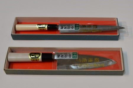74．手打ち刃物　プロ （刺身包丁・出刃包丁）