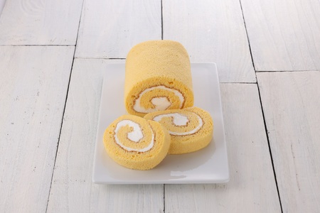 Y993 【もっちりふわふわ】コッコロール【無添加牧場スイーツ】