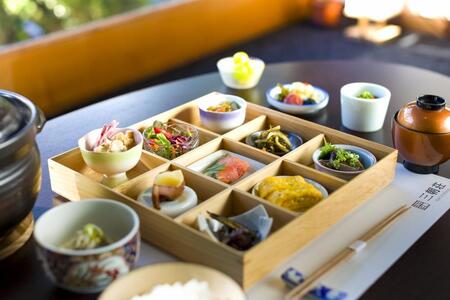 BARCOS RYOKAN 三朝荘「日帰り休憩スタンダードプラン」ペア利用券