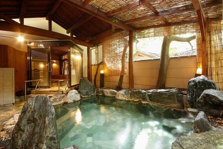 ≪2026年9月30日までの利用限定≫【三朝温泉 依山楼岩崎】平休日1泊2食付 ペア宿泊券《【山水閣】和室12.5畳》