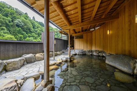 【国登録有形文化財　旅館大橋】平休日1泊2食付 ペア宿泊券《温泉内呂付準特別室和室》